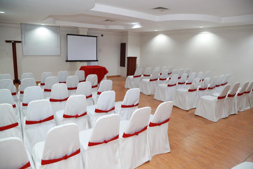Hotel Los Jardines Santiago De Los Caballeros Dış mekan fotoğraf
