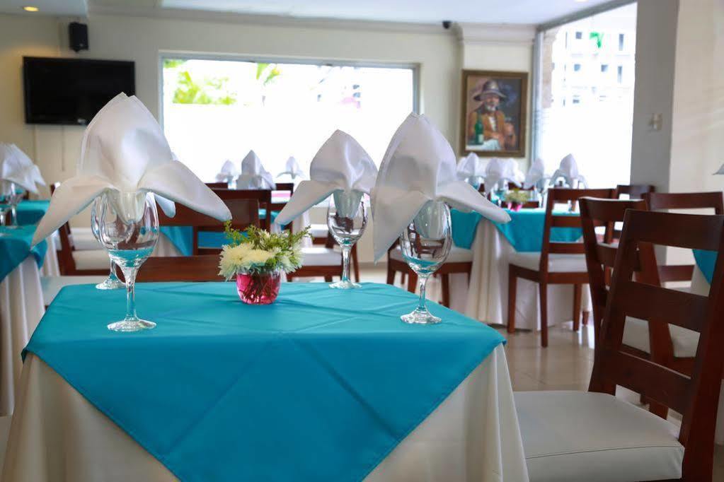 Hotel Los Jardines Santiago De Los Caballeros Dış mekan fotoğraf